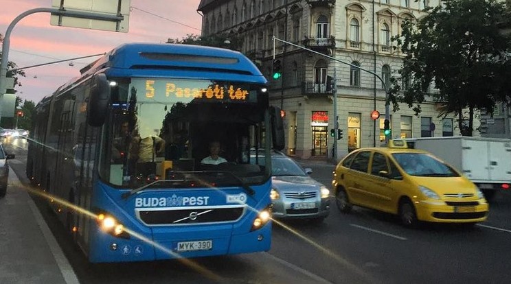 Az 5-ös vonalról sokan ismerik a főváros legjobb és ami most a legfontosabb, klímás buszait