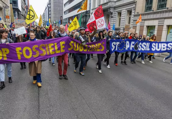 Aktywiści zablokowali ulicę w Brukseli. Aresztowano kilkadziesiąt osób