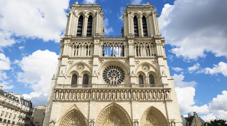 Kövek hullottak le a Notre-Dame mennyezetéről / Fotó: Northfoto