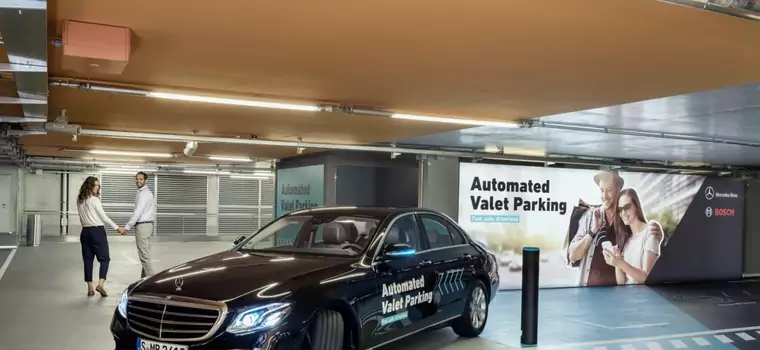 Mercedes-Benz i Bosch testują technologię "parkowania przyszłości"