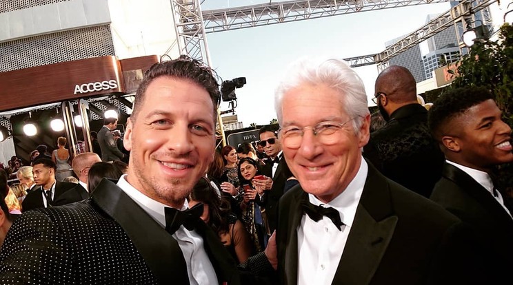 Chicagóban a Micsoda nő! sztárja,Richard Gere került a mikrofonja elé /Fotó: Instagram