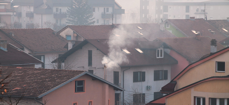 Bardzo złe powietrze w wielu polskich miastach, smog nie odpuszcza