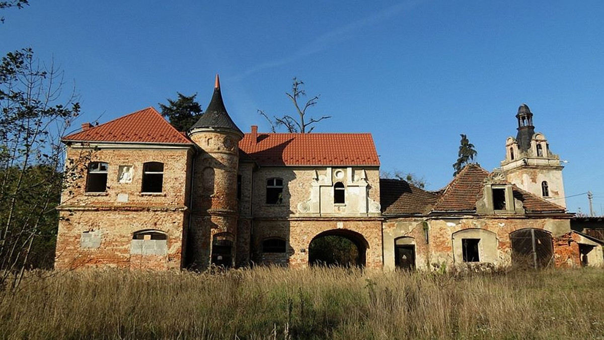 Samborowice koło Ziębic - zrujnowany pałac