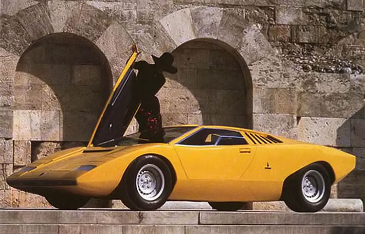 Legendy pod lupą: Lamborghini Countach – król supersportów