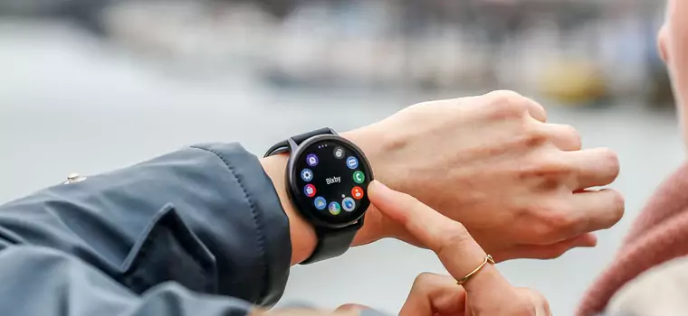 Dwa modele smartwatchy Samsunga otrzymały funkcję EKG