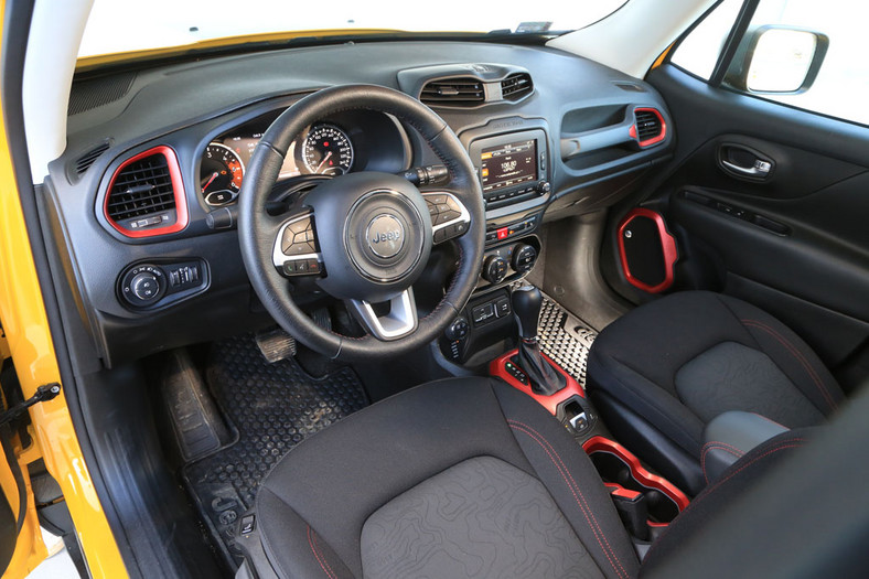 Jeep Renegade 4x4 1.4 kontra Jeep Renegade  2.0 Trailhawk - rodzinna potyczka