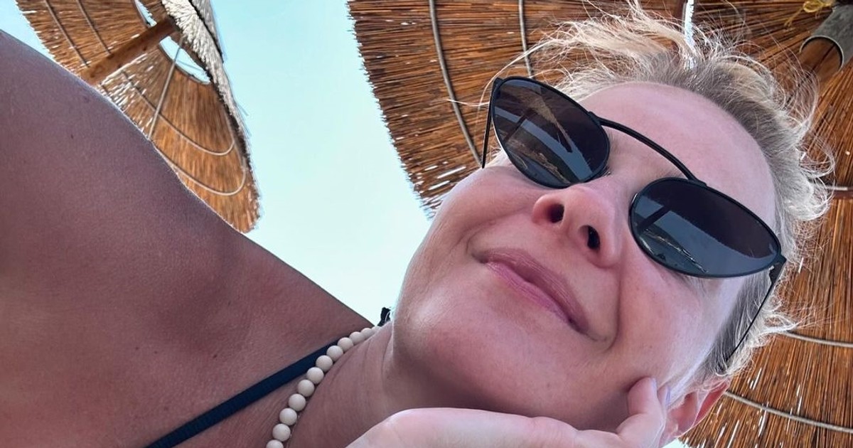 Małgorzata Kożuchowska wskoczyła w bikini i zaapelowała do luzowania kity
