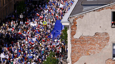 "Wiadomości" prezentują swoje obliczenia dotyczące marszu w Warszawie