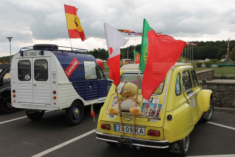 21. Światowy Zlot Miłośników Citroëna 2CV Toruń 2015