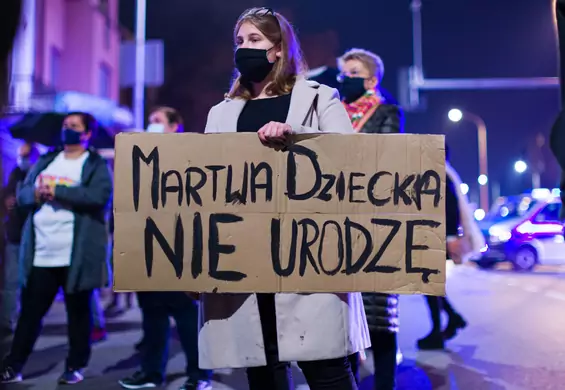 Jak doszliśmy do torturowania kobiet? Będą musiały rodzić płody bez czaszek