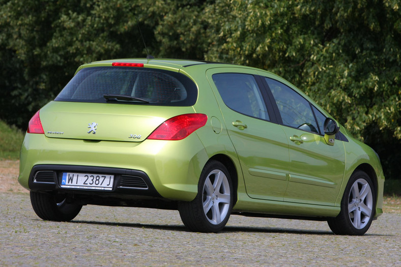 Używany Peugeot 308: poznaj największe wady i zalety francuskiego kompaktu