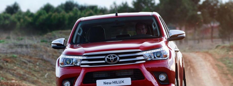 toyota_hilux_invincible_double_cab