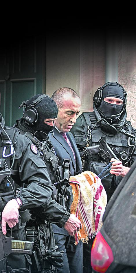 Ramuš Haradinaj, vođa OVK, odgovoran za smrt 63 osobe, pušten da na slobodi sačeka odluku o izručenju Srbiji. Iznos kaucije zasad nepoznat