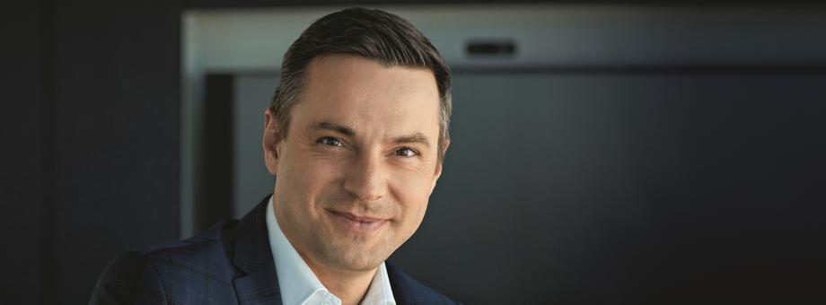 - Polacy są otwarci na nowości, Dlatego nasz kraj jest dobrym miejscem na rozwijanie i sprawdzanie różnych produktów oraz usług - mówi Adrian Kurowski, dyrektor Visa w Polsce.