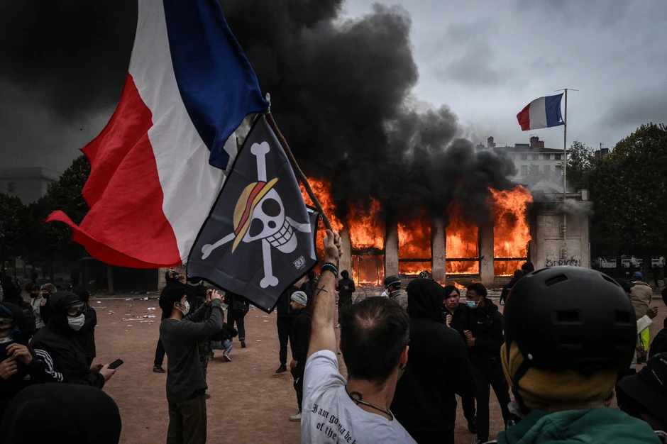 Francuska protest neredi