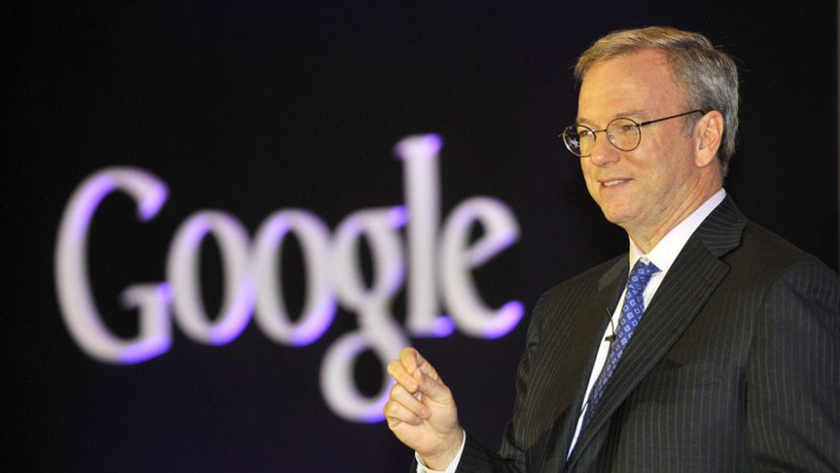 Szef jednej z największych firm internetowych Google Eric Schmidt przybył do Korei Północnej z czterodniową prywatną wizytą, by zapoznać się z jej gospodarką i mediami społecznymi - poinformowali członkowie towarzyszącej mu delegacji.