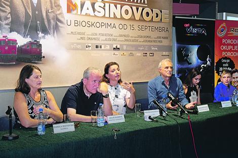 FILM O LJUBAVI I DUHOVNOSTI: Reditelj Miloš Radović sa glumcima