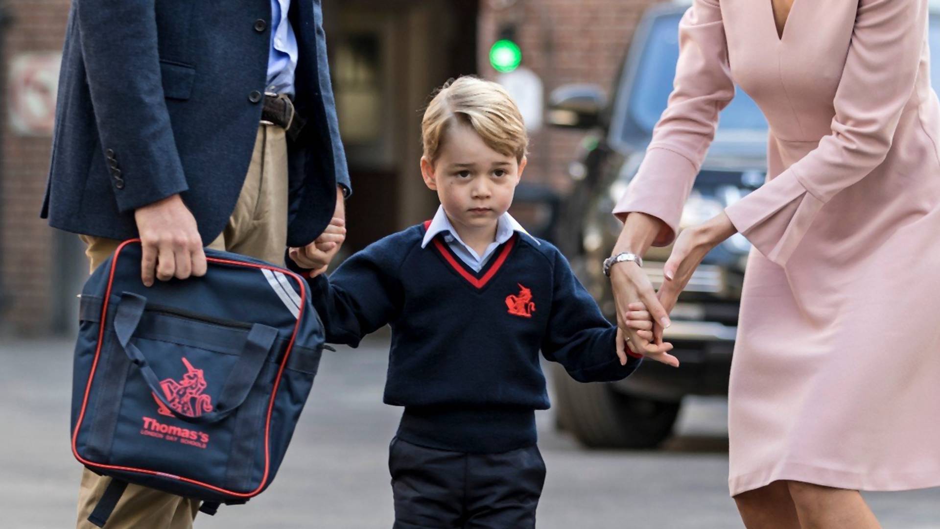 Princ Džordž krenuo u školu i dobio novo prezime