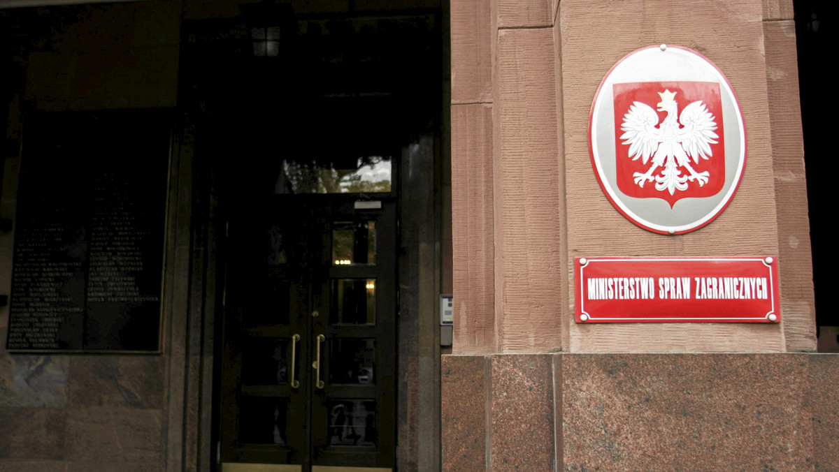 Do polskich mediów po raz kolejny rozsyłana jest rzekoma korespondencja MSZ z naszymi placówkami na Białorusi; dokumenty są fałszywe - oświadczył resort spraw zagranicznych. Sprawą zajmują się już odpowiednie służby.