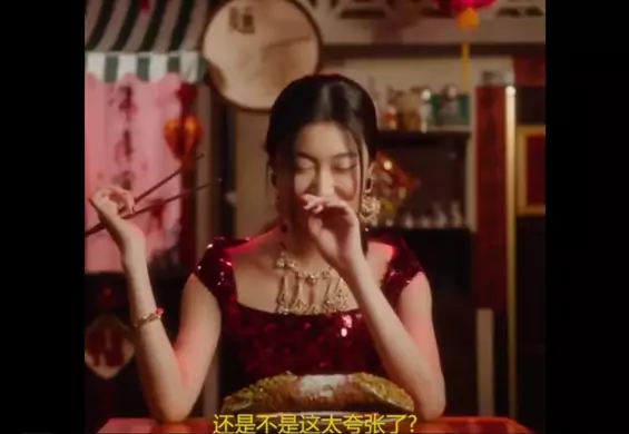"Czy to nie jest dla Ciebie za duże?" - rasistowska i seksistowska kampania Dolce&Gabbana w Chinach. Projektanci przepraszają