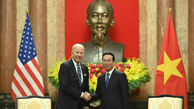 "Nie próbujemy zaszkodzić Chinom" — deklaruje Joe Biden. Po tym zawiera strategiczny sojusz za plecami Pekinu