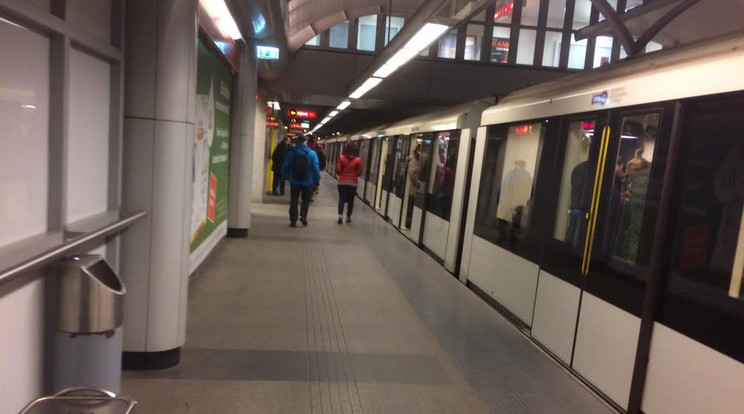 Íme, a bizonyíték a Pillangó utcai megállóból, hogy újra jár a 2-es metró/Fotó: Blikk