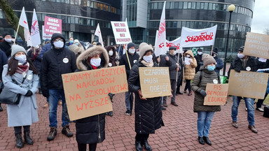 Protesty w polskich uczelniach. Ich pracownicy domagają się podwyżek obiecanych jeszcze przez Gowina