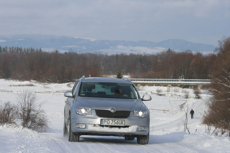 TOPR i Skoda Superb: zimowe klimaty w tatrach