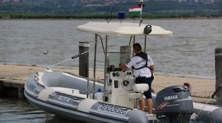 Számos, hajózni vágyó került bajba a hétvégén a Velencei-tónál / Fotó: police.hu