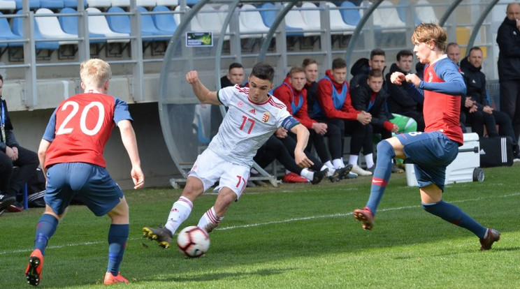 U19-es döntetlen tíz emberrel / Fotó: mlsz