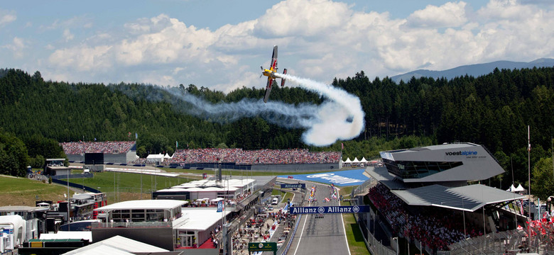Finał Red Bull Air Race 2014 na torze Formuły 1
