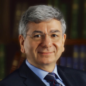 Maciej Bobrowicz radca prawny, mediator gospodarczy i sądowy, prezes KRRP w latach 2007–2013