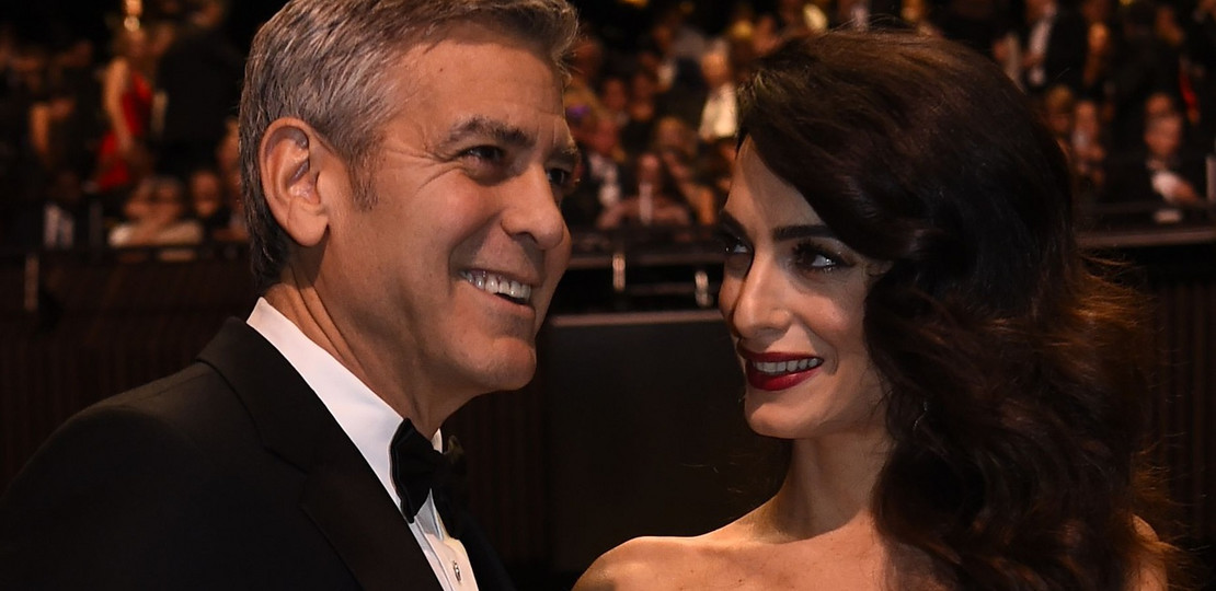 George Clooney i Amal Alamuddin-Clooney na 42. gali Cesar Film Awards w Paryżu