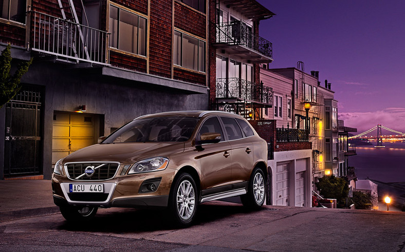 Genewa 2008: Volvo XC60 - nowy standard bezpieczeństwa (fotogaleria + wideo)