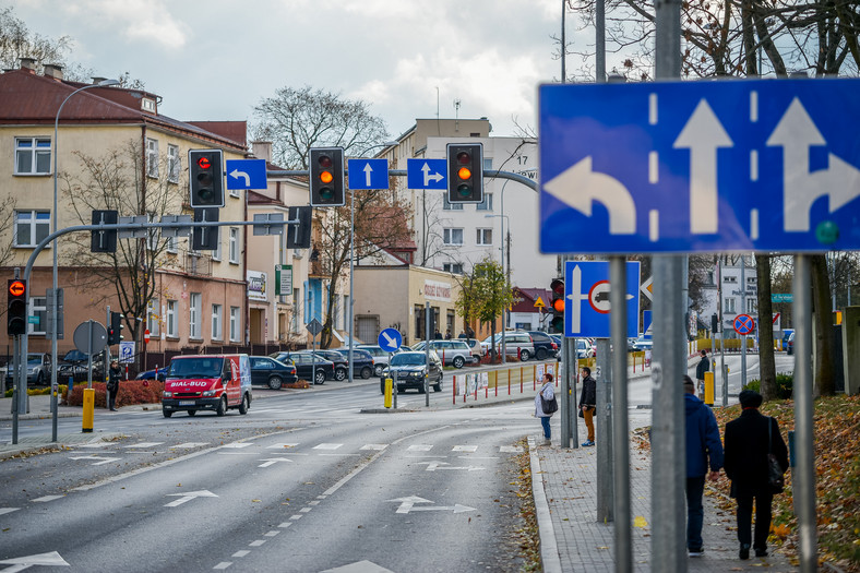 Kiedy można zawracać na skrzyżowaniu? Nie zawsze oczywiste znaki