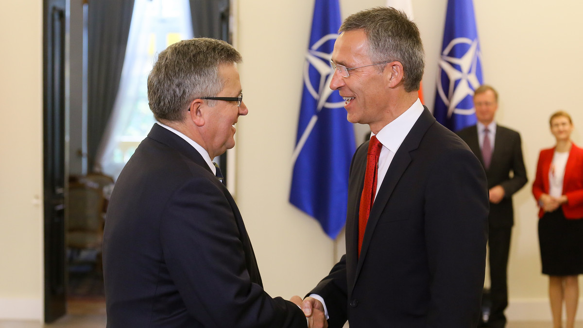 Nowy sekretarz generalny NATO Jens Stoltenberg "musi przygotować Sojusz na najgorsze, aby zapobiec najgorszemu". Wybór Polski na pierwszy cel zagranicznej podróży jest wyrazem jego polityki - pisze niemiecki dziennik "Sueddeutsche Zeitung".