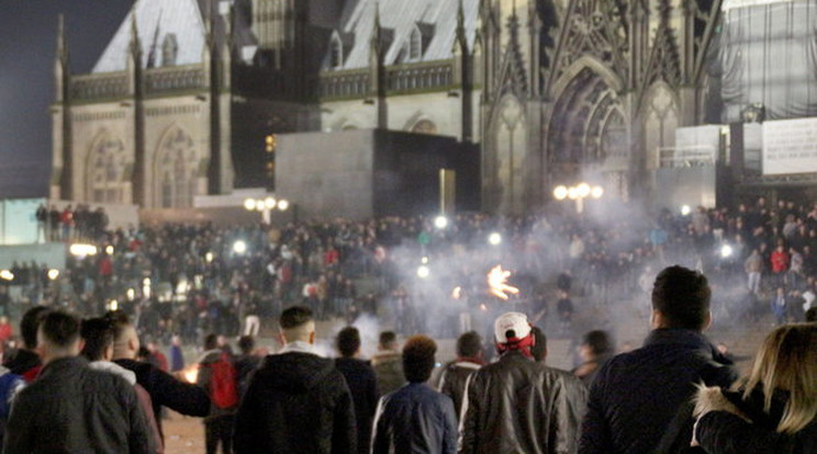 Kölnben ezer bevándorló hátterű ember randalírozott / Fotó: MTI