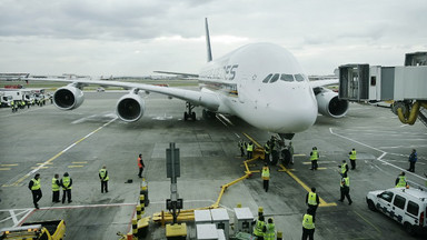 60 dzieci zachorowało w samolocie. Akcja służb medycznych na Heathrow