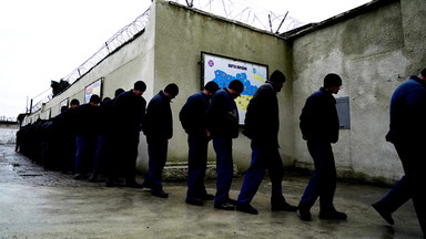 Kijów idzie w ślady Moskwy i mobilizuje więźniów do walki na froncie. Armię Ukrainy może zasilić nawet 10 tys. skazańców