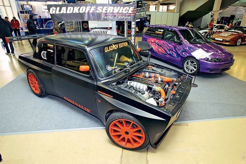 Lada 2105 Gladkov Edition: rosyjski tuning nieco inaczej