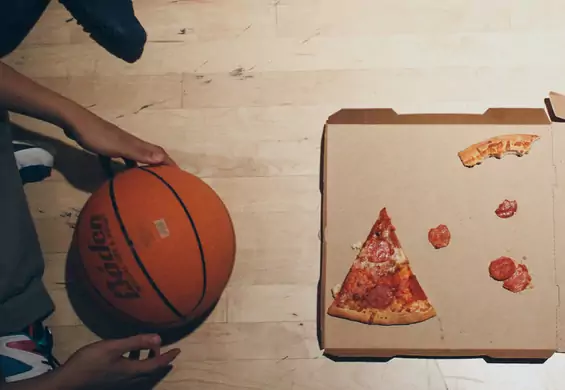 Koszykówka i pizza mogą stać się twoimi narzędziami pracy. Oto najlepsza robota na świecie
