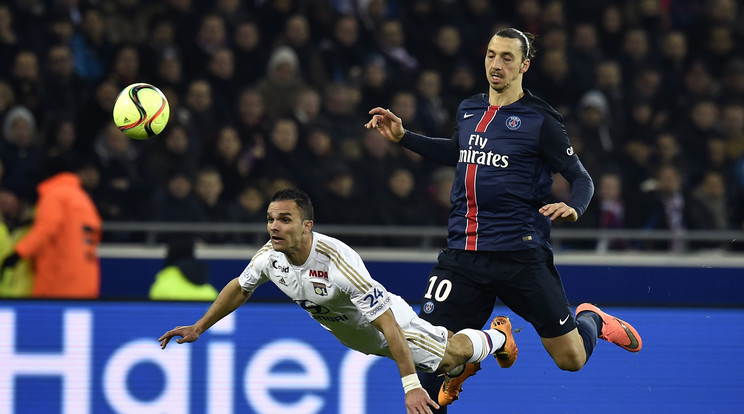 Zlatan Ibrahimovic a pályán kíméletlen/Fotó: AFP