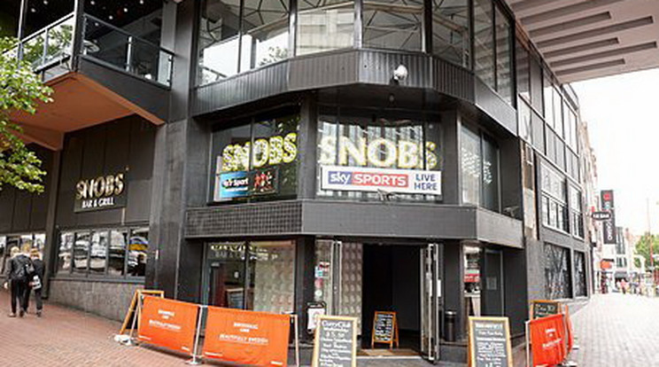 Az eset Anglia egyik legrégibb éjszakai bárja, a Snobs előtt történt /Fotó: Profimedia-Reddot