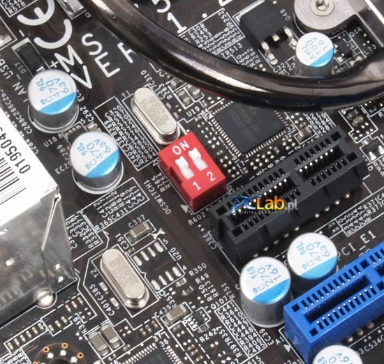 Przełącznik Easy OC Switch do zmiany prędkości szyny bez zaglądania do BIOS-u