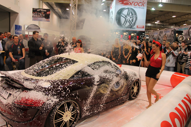 Essen Motor Show 2012: auta, motocykle i gorące dziewczyny