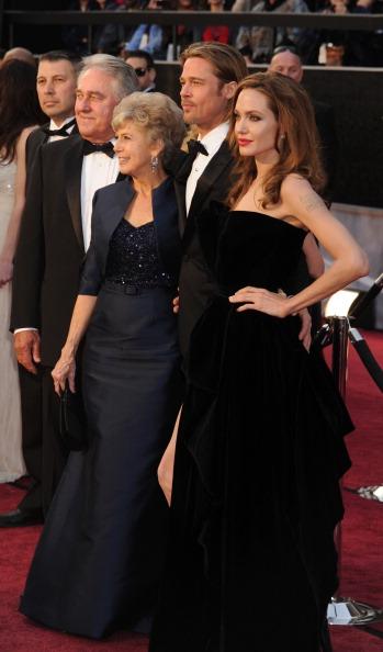 Brad Pitt édesanyja nagyon dühös Angelina Jolie-ra
