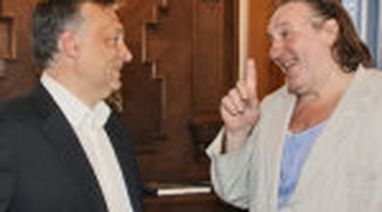 Orbán megizzasztotta a topis Depardieu-t