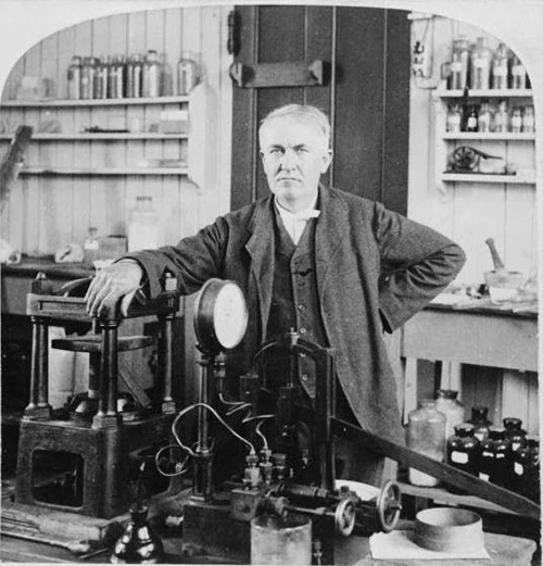 Thomas Edison w swoim laboratorium (rok 1901)