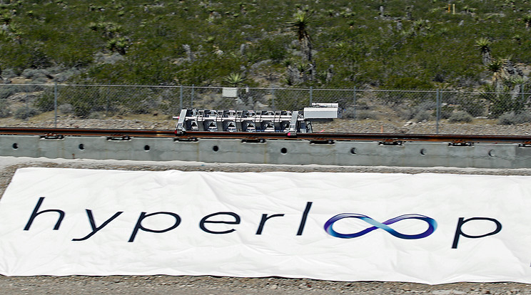 Május elején a sivatagban tesztelték a Hyperloop működését /Fotó: AFP
