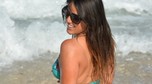 Claudia Romani wypina pośladki w skąpym bikini